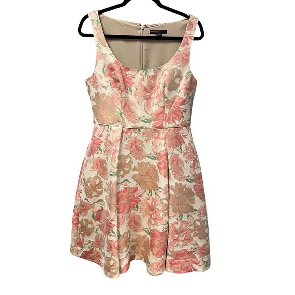 Maggy London Floral Jacquard Fit and Flare Sleeveless Dress Pink Cream Size 12 - Picture 2 of 7